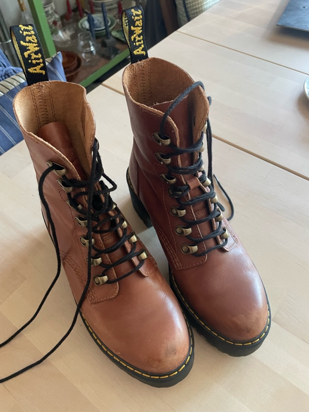 Dr. Martens Women's Leona Leather Lace-Up Boots - Picture 2 of 12